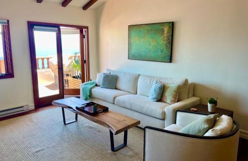 Avalon Villa | Elegant Condo W Hot Tub & Patio