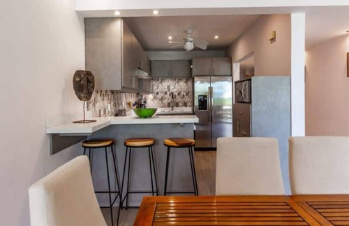 Playa Flamingo Condo | Elegant Condo with Brand-New Fixtures, Shaded Tropical Terrace, and Secluded Bea