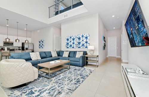 Reunion Condo | Elegant Condo with Pool Table near Disney with Resort & Waterpark Access -.