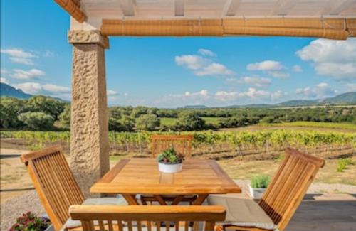 Monti Apartment | Elegant Country House Tenuta Piredu