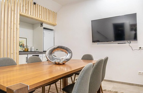 Krems an der Donau Apartment | Elegant & Cozy 5BR Haven - By The Danube River
