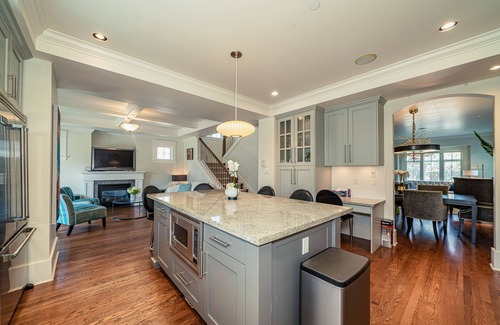 Dunbar House | Elegant & Cozy Escape West Vancouver