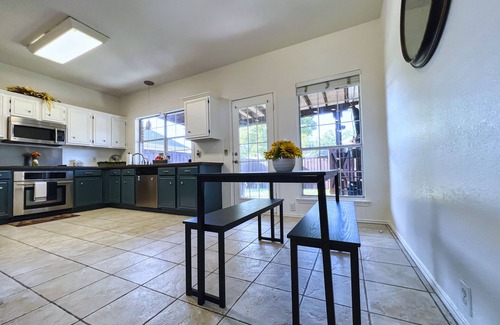 Plano House | Elegant, cozy, pet friendly less than 10 mn to highways, restaurants and shops