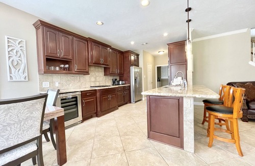 Cinco Ranch North Lake Village House | Elegant & Cozy Single-Family House Near I-10/99 Katy