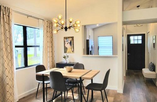 Orlando Apartment | Elegant Cozy Spot to unwind! UCF/MCO/Parks/Beach