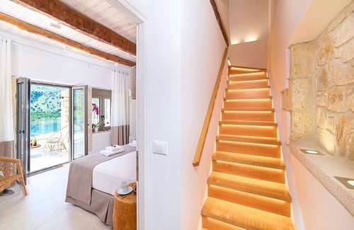 Kavallos Villa | Elegant Crete Villa | Blue Lake Villa | 3 bedrooms | Kavallos Village