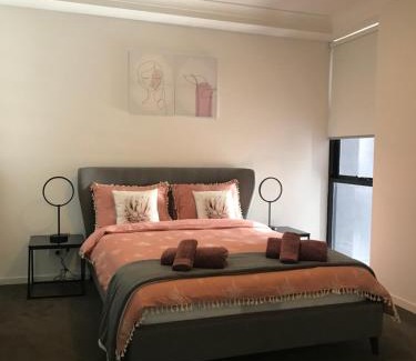 Liverpool Apartment | Elegant Design 2 Bed 2 Bath Apartment In Liverpool