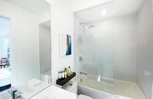 Cabbagetown South House | Elegant Downtown Home