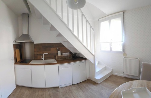 Saint-Leu Apartment | Elegant duplex, 75 meters from the Cathedral. Tourist or business stays