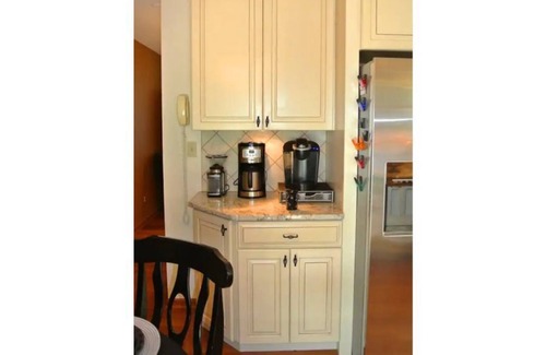Akron House | Elegant Ellet Living