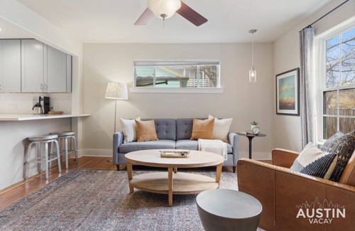 North Loop House | Elegant Escape | Gourmet Kitchen + Outdoor Living