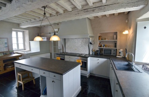 Falaen House | Elegant Estate Stay, Maredsous