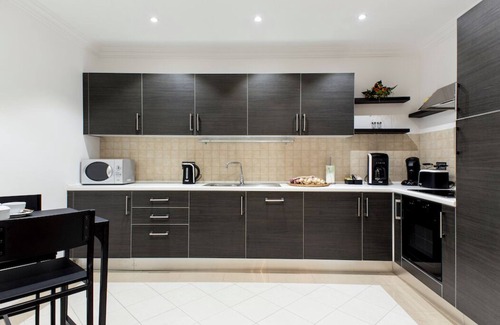 Gare Apartment | Elegant - Executive Two-Bedroom Apartment 105 m² with Private Entrance