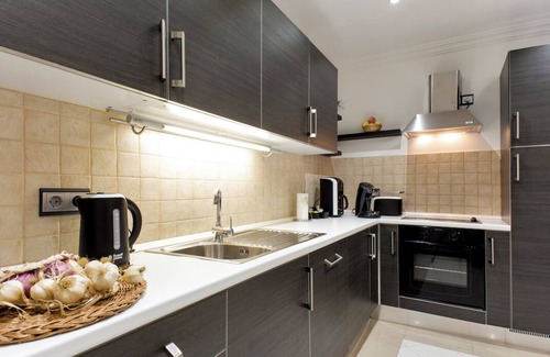Gare Apartment | Elegant - Executive Two-Bedroom Apartment 105 m² with Private Entrance