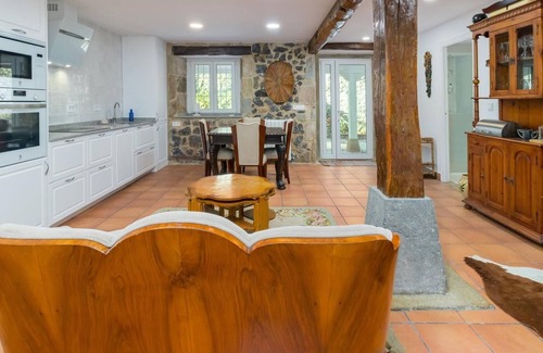 Medio Cudeyo Apartment | Elegant flat in a stunning setting