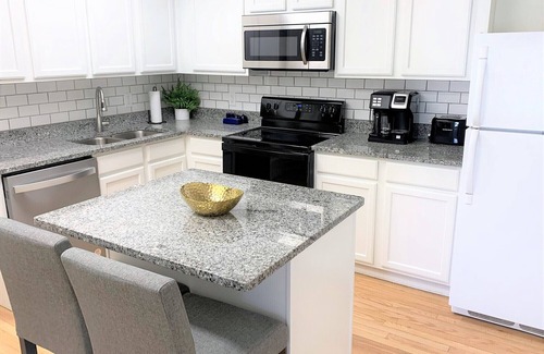 Nelson Apartment | Elegant French Country - Apt A
