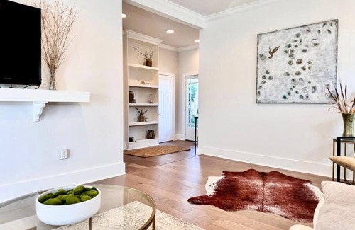 Saint Thomas Development House | Elegant Garden District 4 Bedroom Home in New Orleans