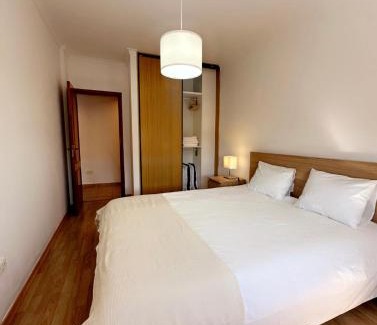 Atalaia Apartment | Elegant Getaway II - Lisbon- two bedroom apartment in Montijo- 10 mints from the beach