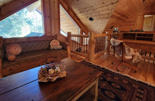 El Cajon House | Elegant Hideaway and Affairs