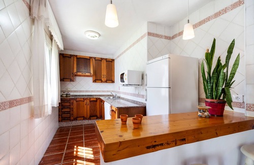 Zahora House | Elegant Home Close to Beaches with Wi-Fi, Garden, Patio and Outdoor Shower; Parking Available