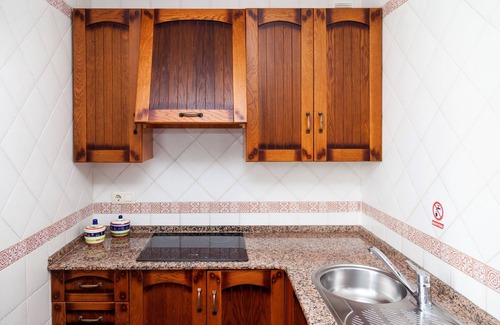 Zahora House | Elegant Home Close to Beaches with Wi-Fi, Garden, Patio and Outdoor Shower; Parking Available