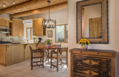 Northeast Santa Fe House | Elegant Home~ Easy walk to Plaza~ 2 king beds~2 full baths~