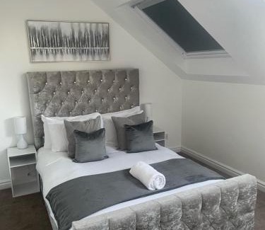 Fenny Stratford House | Elegant home for your relaxation