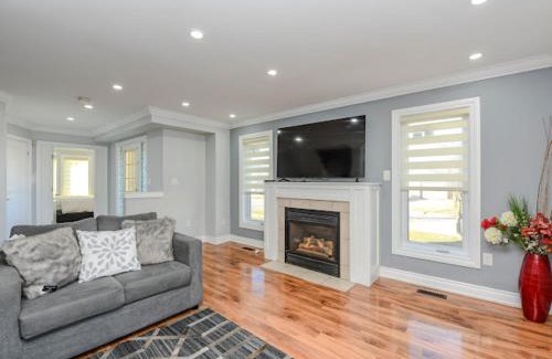 Lisgar Apartment | Elegant Home in Mississauga