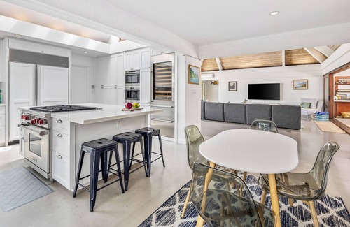 Kailua House | Elegant Home w/Private Beach Access, Pool & AC: Relaxing Lokomaika'i Kailua
