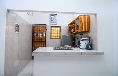 Lome House | Elegant House near the Beach in Lomé, agbavi – A/C & Wi-Fi Included