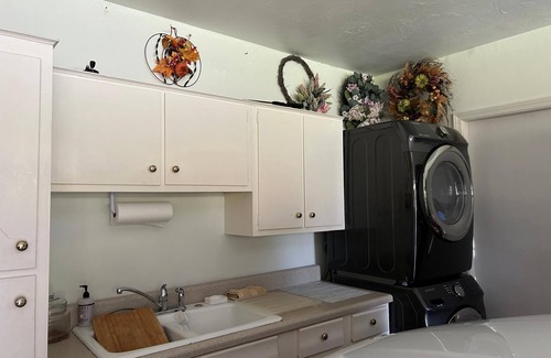 Clewiston House | Elegant Lake O Retreat, in Charming Quiet Neighborhood Close to Lake Okeechobee