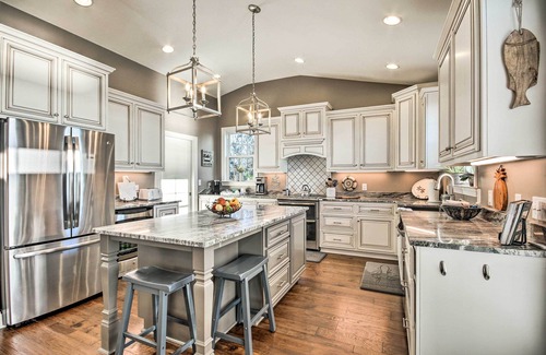 Cross Hill House | Elegant Lakefront Gem w/Dock + Sunset Views!