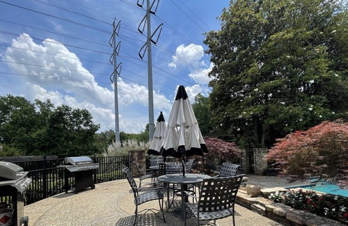 Buford Highway Condo | ELEGANT LUXURIOUS 2 BEDROOM SUITE