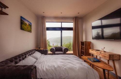 Isle of Skye Apartment | Elegant & Luxurious Cottage by the Fairy Pools 5