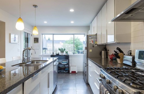 Kensington-Cedar Cottage House | Elegant Main Floor - House nEast Vancouver