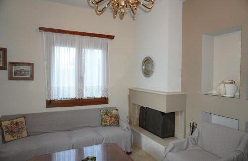 Papadhianika House | Elegant Maisonette