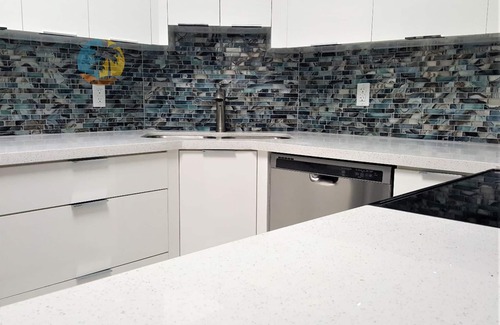 Mid Beach Apartment | Elegant Modern 4 Bedroom Beachfront for Bachelorettes - 518