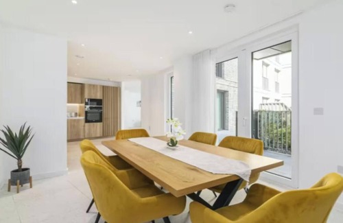 Stepney Green Apartment | Elegant & Modern London Flat with Parking & Prime Location