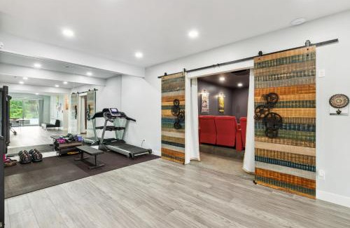 Southwest Colorado Springs Villa | Elegant Mountain Retreat with Sweeping Views