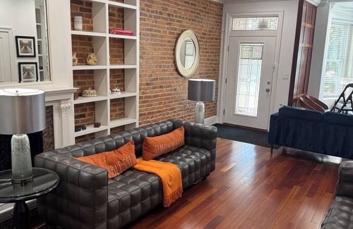 Columbia Heights House | Elegant New Listing 5-Bdrm Home