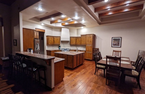 Mesilla Park House | Elegant New Mexico Custom Home w/Pristine Views & Trails From Back Door
