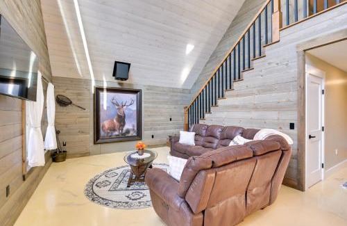 Newport House | Elegant Newport Cabin with Porch and Lake Access
