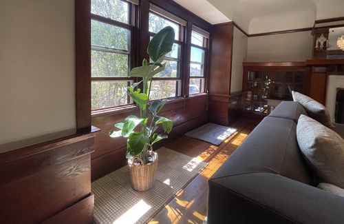 North Berkeley House | Elegant North Berkeley Home Prime Location!