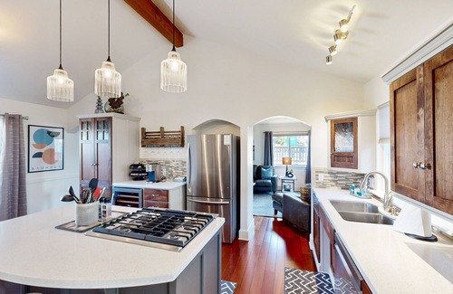 Park Hill House | Elegant ocean-view home with firepit & W/D - walk to Moonstone Beach