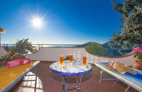 Furore Villa | Elegant & Panoramic Villa with Sea View Solarium