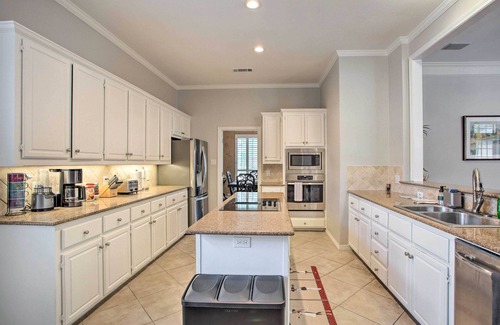 Plano House | Elegant Plano Home w/Private Outdoor Pool!