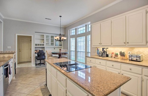 Plano House | Elegant Plano Home w/Private Outdoor Pool!