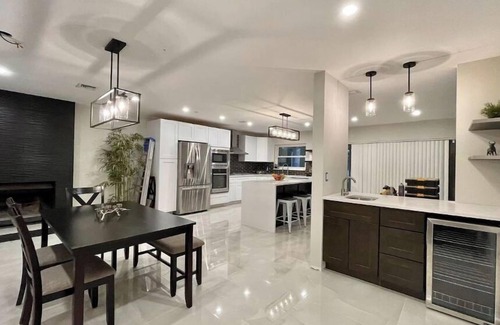 Wellington House | Elegant pool home in Prime Equestrian area