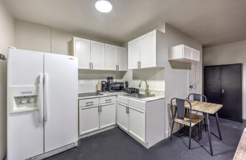 Las Vegas House | Elegant Private Studio Sleeps 4! 10Min to Strip!