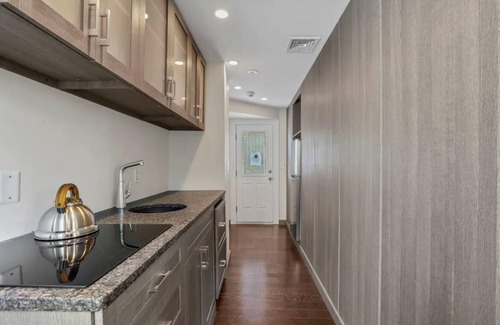 Northwest Yonkers Apartment | Elegant Riverfront Getaway with Beautiful Views